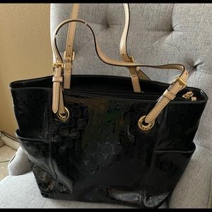 Hand bag